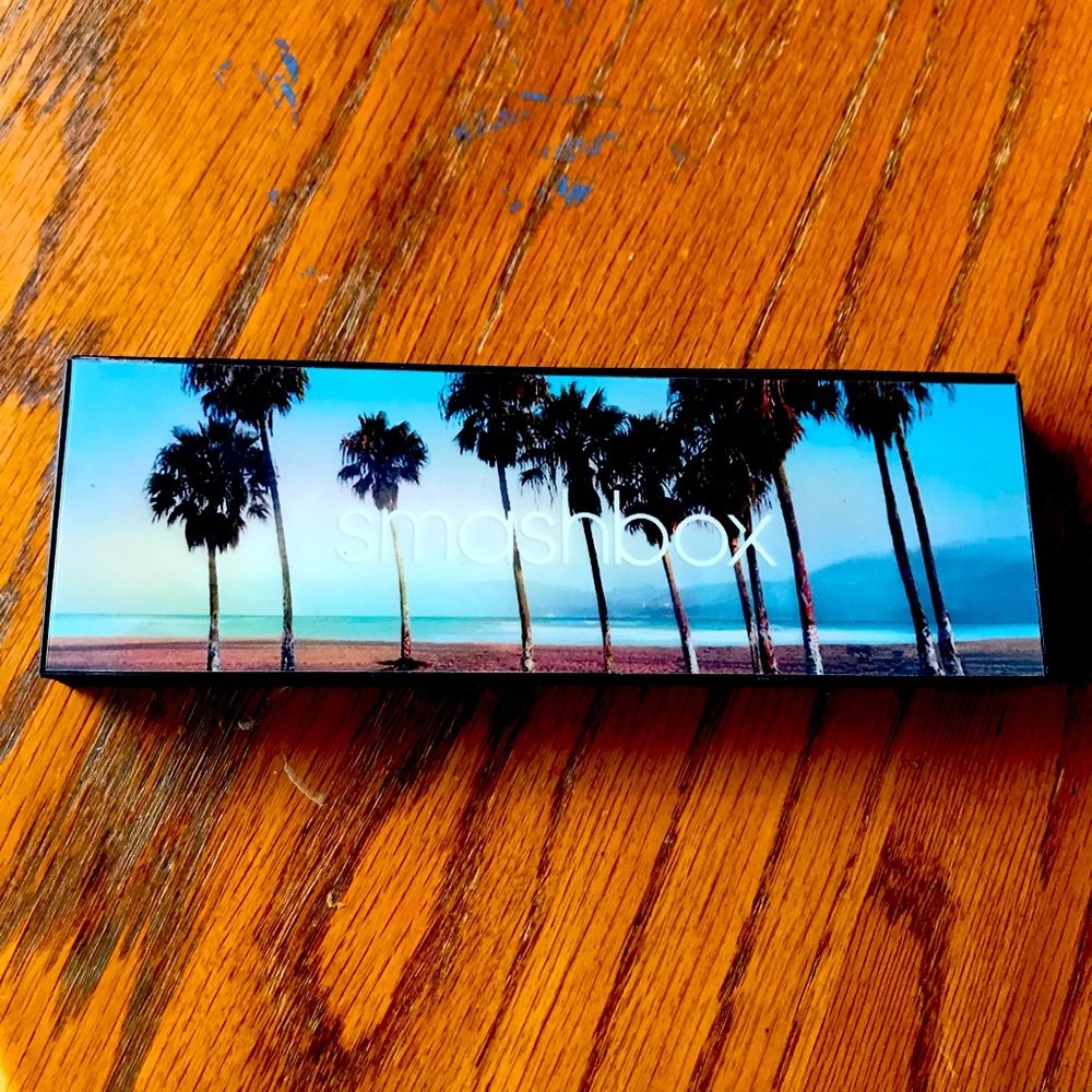 BRAND NEW!! UNTOUCHED!! SMASHBOX L.A. COVER SHOT EYE PALETTE